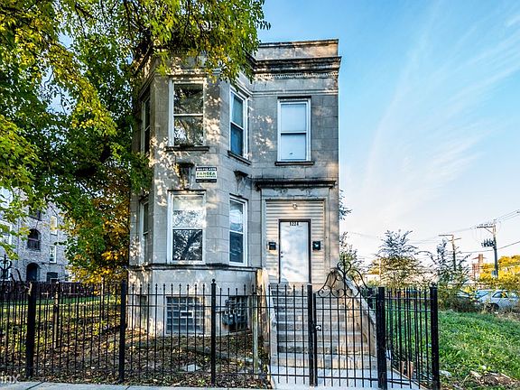 1224 S Troy St Apartments Chicago Exterior_03
