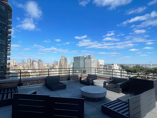 Rented by Corcoran | media 25