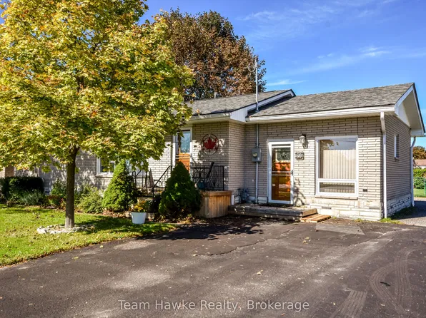 71 Edward St, Penetanguishene, ON L9M 1J8