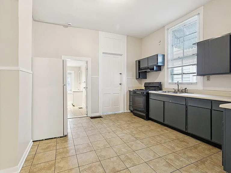 1830-32 Elysian Fields — Photo 8