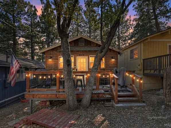 813 Maple Ln, Sugarloaf, CA 92386