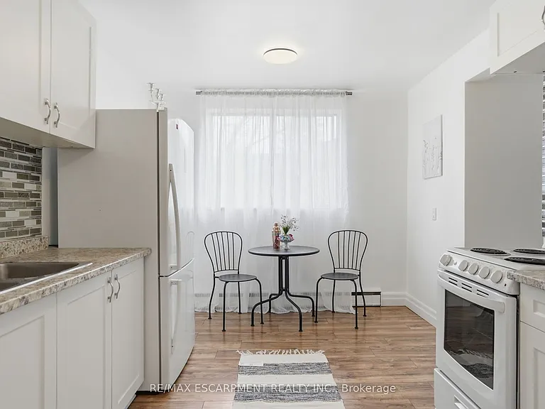 36 Ray St S #5 — Photo 6