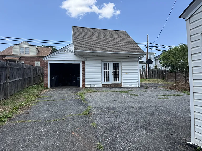 310 Yeardley Ave — Photo 5