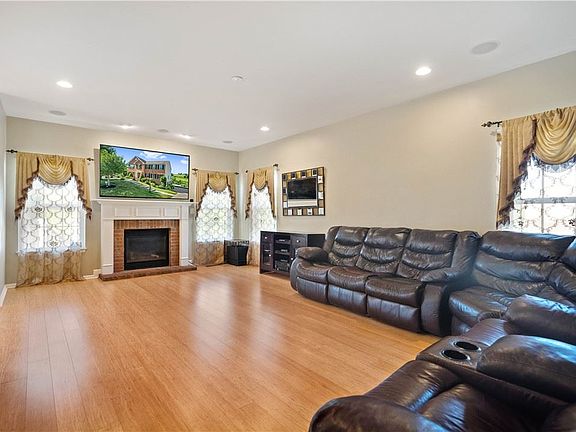 5th image of 8722 Lindsay Ln