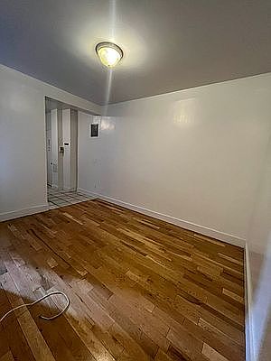 5th image of 179 E 3rd St APT 9