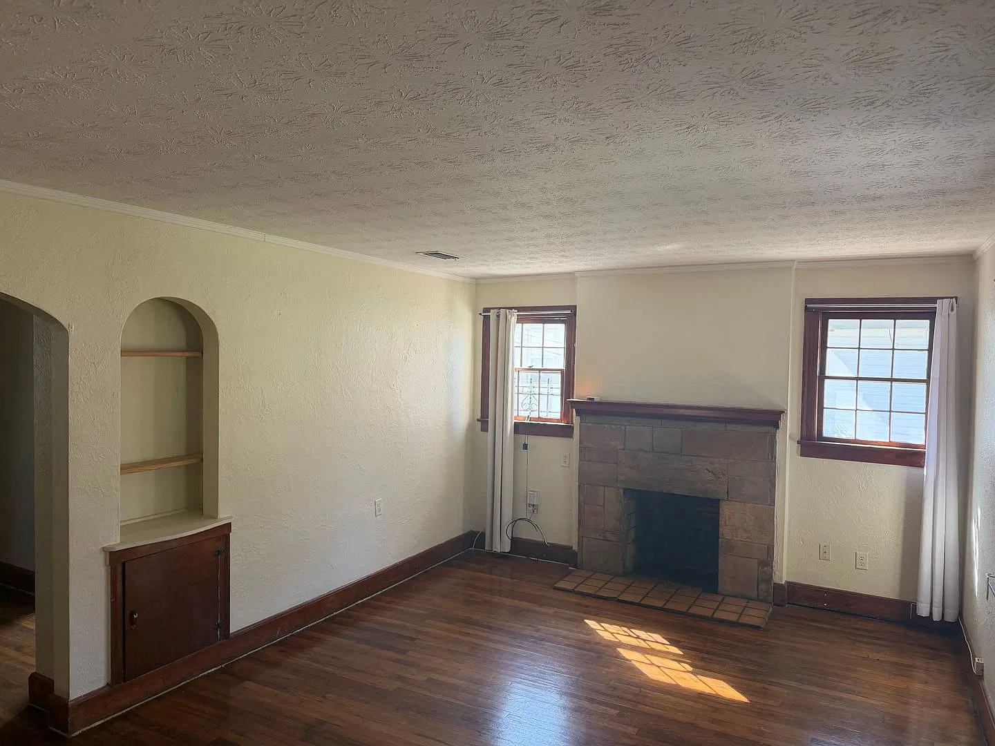2061 Camden Ave — Photo 3