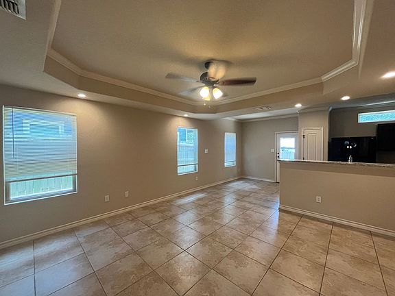 2nd image of 6862 Lakeview Dr #101