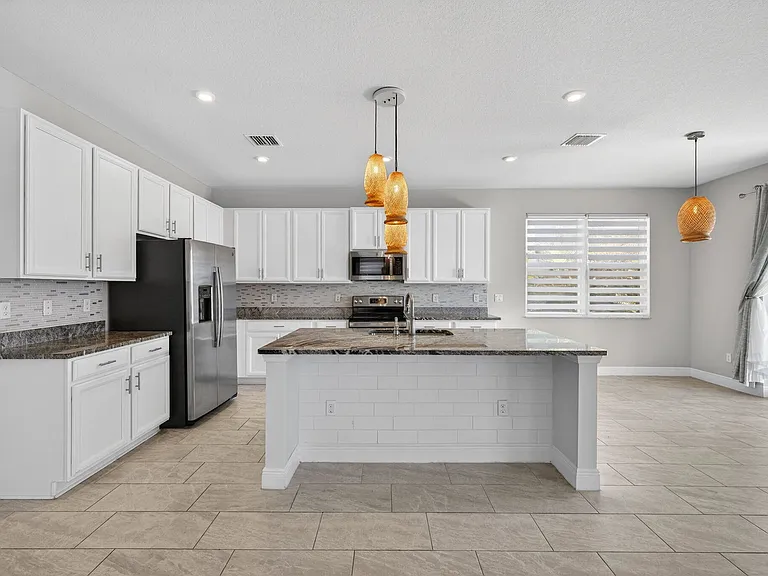 10916 SW Robbia Way — Photo 12