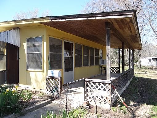 2nd image of 1124 County Road 4860