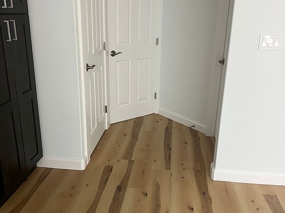 2nd image of 424 S 45th St #2