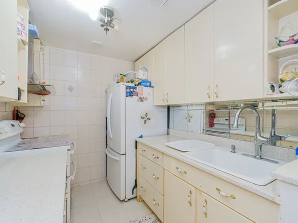 339 Avenue P image 7 of 14