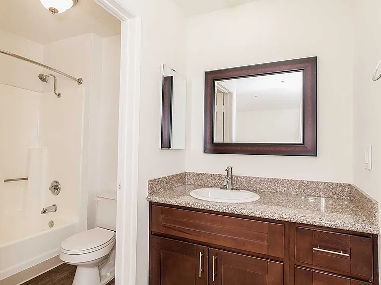 Marlon Manor — Photo 12