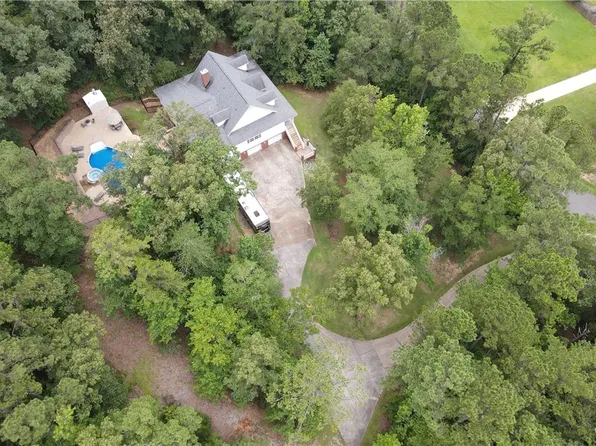 11495 Live Oak Dr, Tuscaloosa, AL 35405