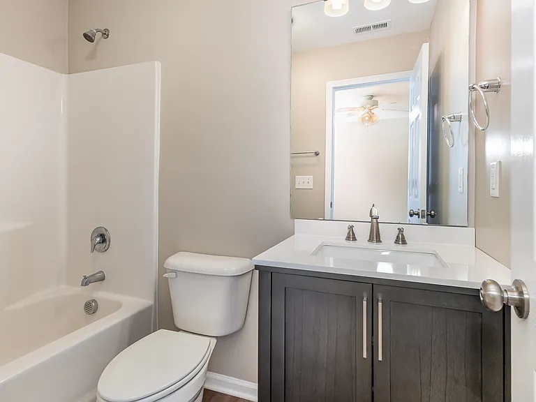 89 Forest Island Ave — Photo 9
