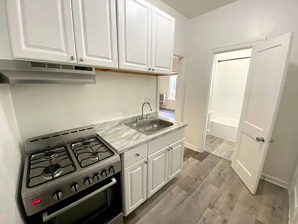 357 S Alvarado St — Photo 7