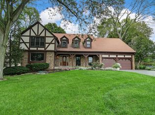 44 Harris Ave, Clarendon Hills, IL 60514