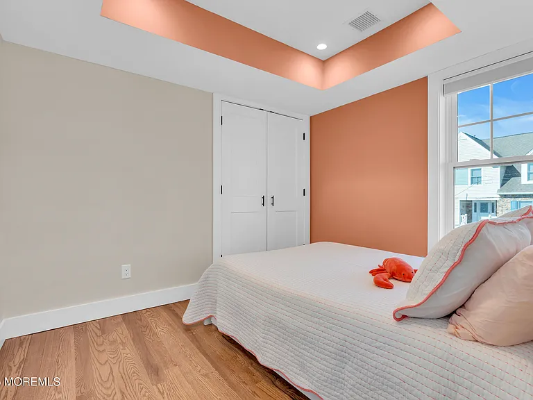 455 Main St E — Photo 13