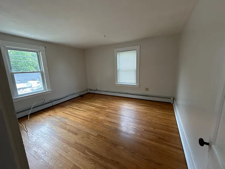 5851 S Elm Ave — Photo 6