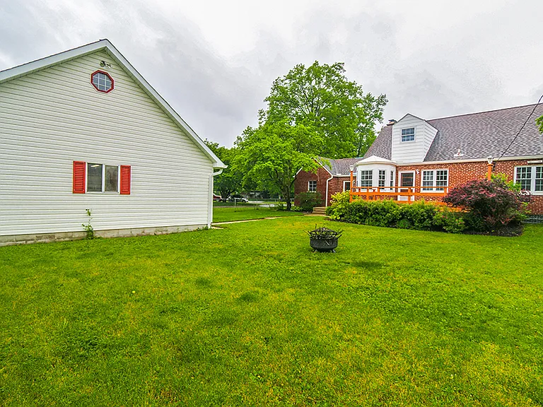 62 Edgevale Rd — Photo 46