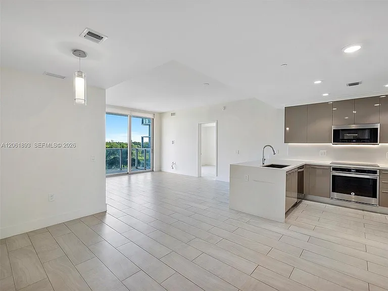 2000 Metropica Way #502 — Photo 6