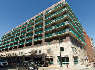 910 W Madison St APT 609, Chicago, IL 60607