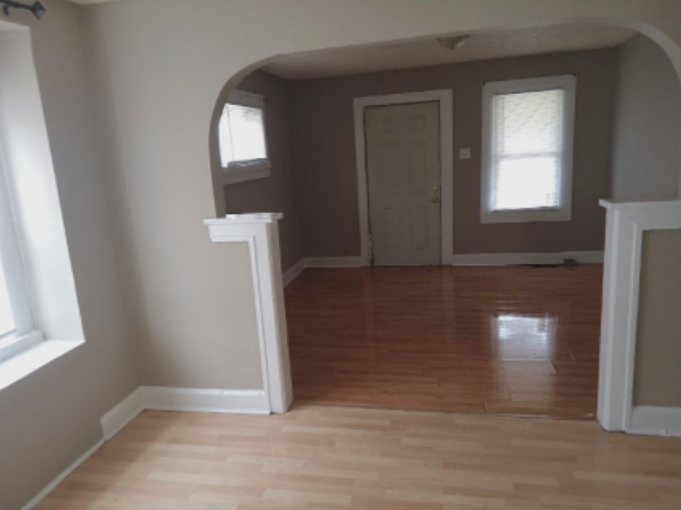 1st image of 2122 Spann Ave