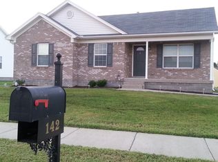 142 Wooded Oak Ct, Shepherdsville, KY 40165