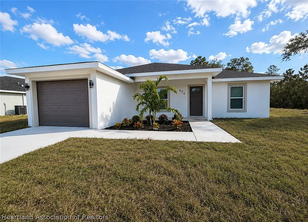 3 bed, 2.0 bath, 1304 sqft, $1,775 — Photo 2