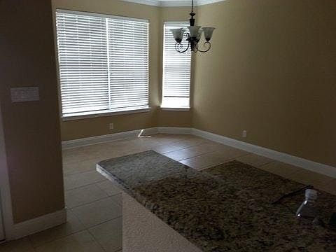 5th image of 801 Scarlet Oak Ct