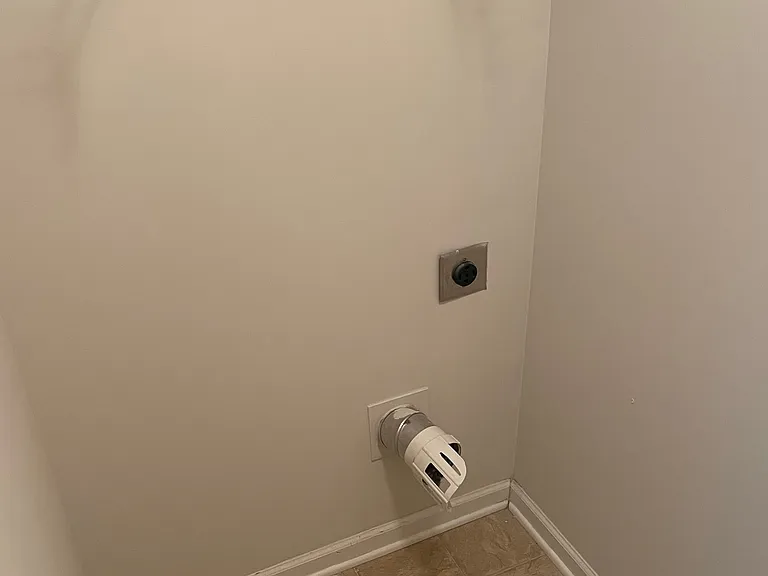 2121 Greenwood Dr S #400 — Photo 8