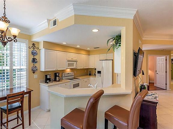3rd image of 4051 Bayhead Dr APT 102