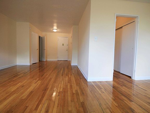 3rd image of 8920 164th St #3B