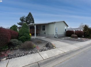 284 Trout Loop #27, Roseburg, OR 97471