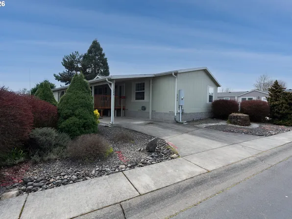 284 Trout Loop #27, Roseburg, OR 97471