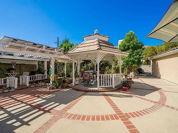 4th image of 1401 S Santa Anita Ave