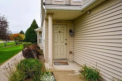 2919 Rutland Cir #204 — Photo 2