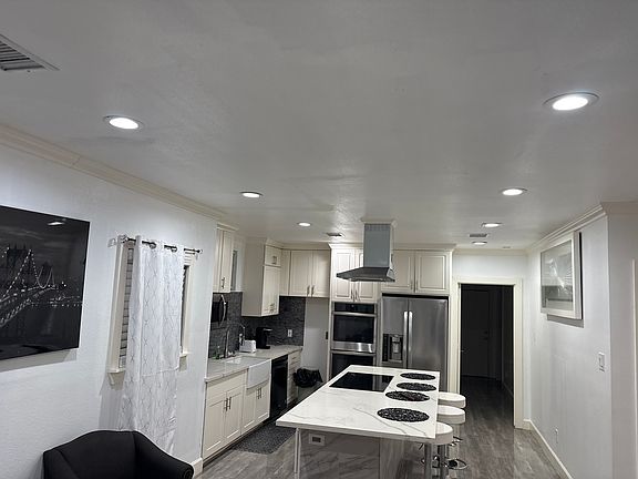 4th image of 3021 Gray St