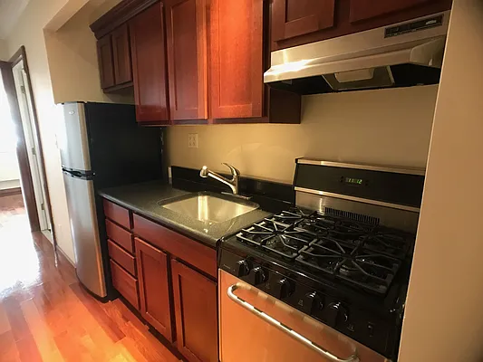 Rented by Irving Properties of New York, LLC | media 14