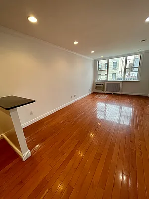 Rented by CNYC Apartments | media 18