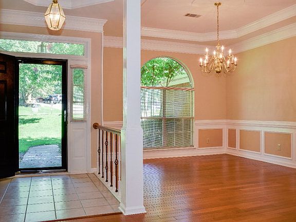 4th image of 1079 Severn Hill Cir