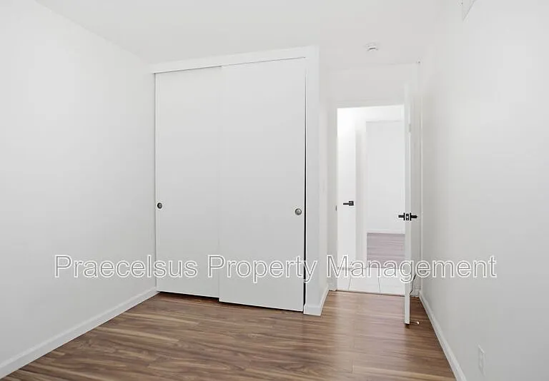 631 Hampshire Ln — Photo 15