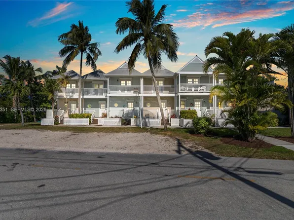 5101 Sunset Village Dr, Duck Key, FL 33050