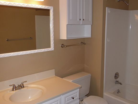5th image of 117 Shakespeare Lane