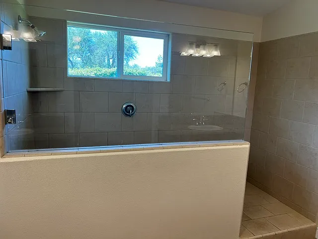 315 W Maclure Ave — Photo 13