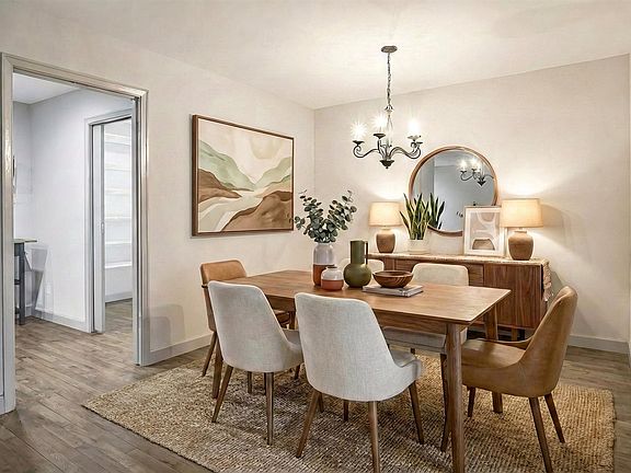 Dining Room (virtually staged)