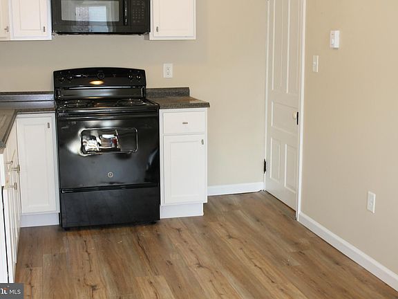 2nd image of 10 N Main St Floor 1