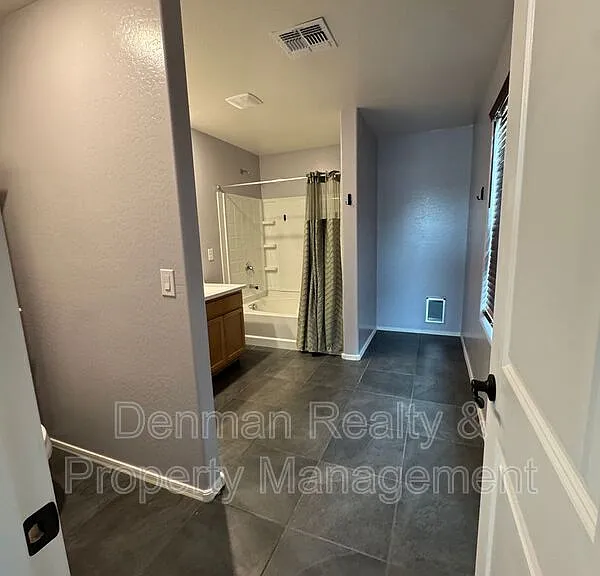 1633 W Pinkley Ct — Photo 20