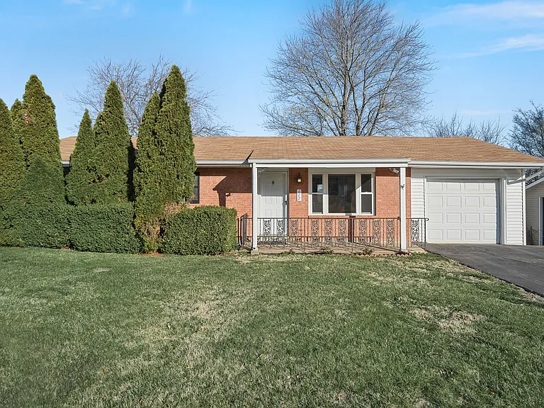 617 S Duchesne Dr — Photo 1
