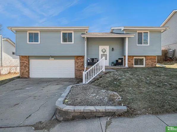2317 Yorktown Pl, Bellevue, NE 68123