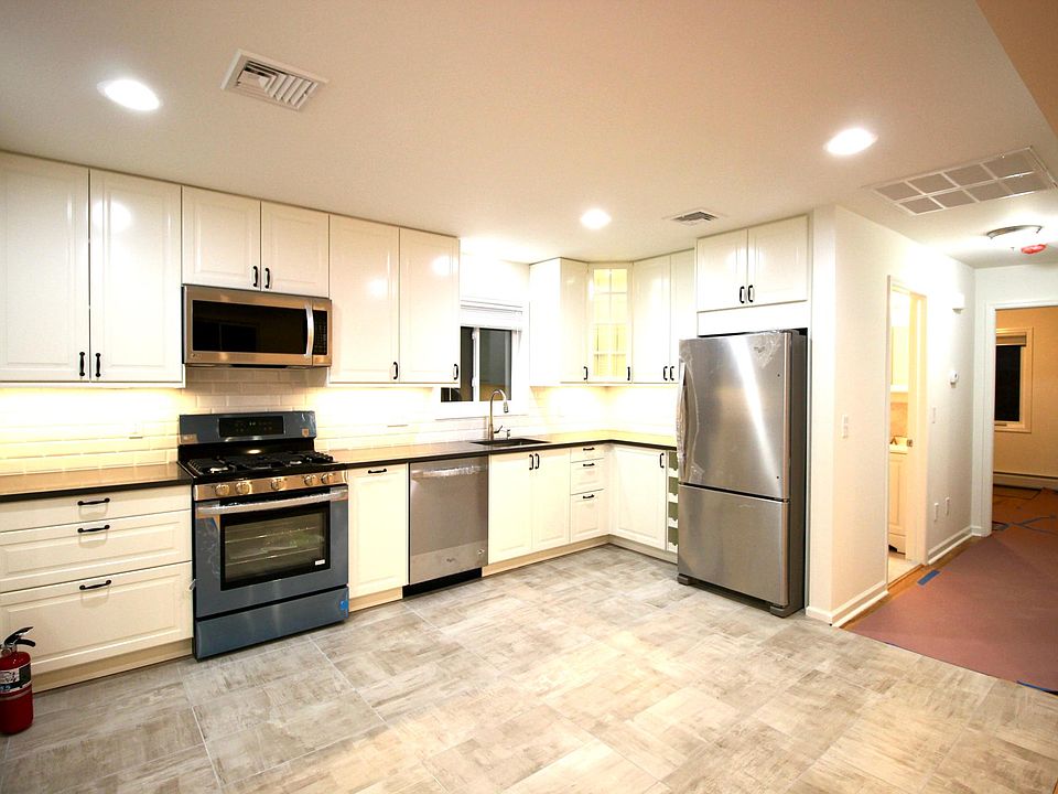 1st image of 386 Wilson Ave #A